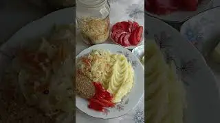 Капусту солим👀😋