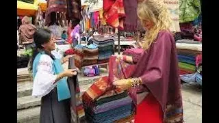 Crash Course: Ecuador - Otavalo Market @anhubmetaverse2457