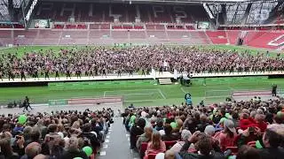 Nuenense Floor (8) even de baas van het PSV-stadion