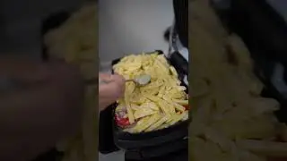 What's @makushkakz cooking in his Tefal OptiGrill Elite? Let's go see😍