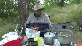 УАЗиК у озера (продолжение).