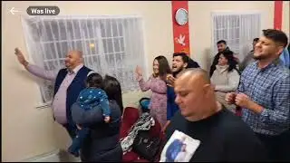 keď sme boli pre svoje priestupky mŕtvi, oživil nás s Kristom milosťou ste spasení! Efezanom‬ ‭2:5‬