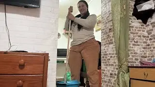 ‏ويش عارفين الروتين واللي تديرو في الليل اللي على بالي وبال كم🤣🤣