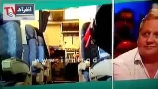 مفاجأه اول فيديو مسرب لخاطف الطائره المصريه وهو يشرب الشاي مع المضيفه !!