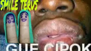 Smile terus//gue cipok