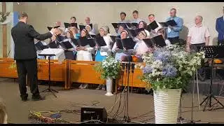 Пение хора "Божий мир"