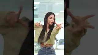 X:IN Aria teaches 'KEEPING THE FIRE' point choreography🔥