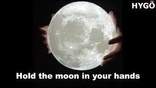 Hold The Moon In Your Hands With HYGO Moon Lamp