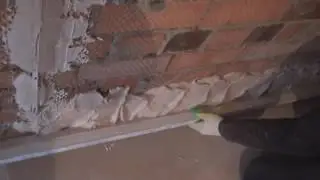 Штукатурка стен своими руками. Установка штукатурных маяков по саморезам.