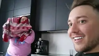 Инка выбирает наряд😍