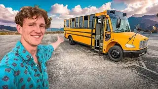 I bought a school bus for my around-the-world trip. The project is underway! 🌎