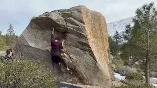Rust Boy Sit (V5) - Tall Beta: Lake Tahoe Bouldering [Pfiff]