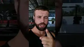 ЖЕНСКАЯ САМООБОРОНА ПРОТИВ ШКОЛЬНОГО ЗАХВАТА. БРОСИЛА МУЖИКА.