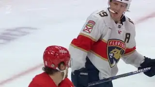 Matthew Tkachuk shoves Ben Chiarot after Panthers score