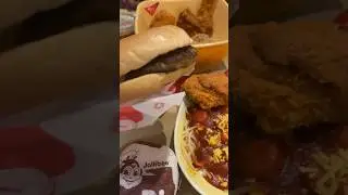 Have you ever tried this famous fastfood chain called “Jollibee”? #jollibee #fastfood #friedchicken