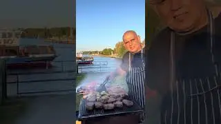 Сентябрь. Праздники. Трудимся полным ходом.