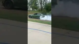 WIDEBODY SCATPACK DOES CRAZY BURNOUT
