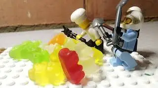 guerra gomitas vs legos (esto es mientras termino una parte de un vídeo)