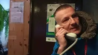 Nieudana obrona wałbrzyskiego ratusza przez policję i ochronę budynku.