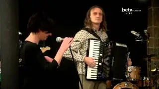 Соня Сотник & Гурт-Йо-Гурт. Мой гинеколог Наташа. ДЖЕМмикс news. Выпуск 16. Живой звук