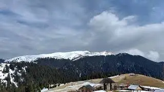 Ninsoare și apoi, soare. Timelapse la Cabana Ciucaș.