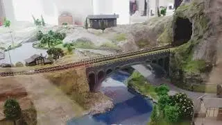 Train and Railway layout. Disposição dos comboios e dos Caminhos-De-Ferro.