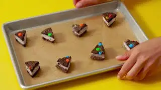 M&M’S® Cookies and Cream Chip-Dipped Frozen Bonbons