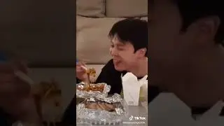 taehyung's face lmaooo #bts #taehyung #jimin #hoseok