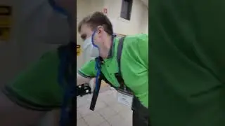 Быкующий Иван в магазине Мария Ра