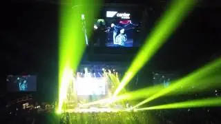 [Triple Ho Show] Demi Lovato - Neon Lights