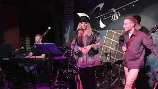 Теона Дольникова | Je t'aime