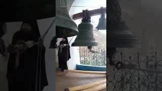 Колокольный звон в Успе́нской Святого́рской Ла́вре. Донецкая область.