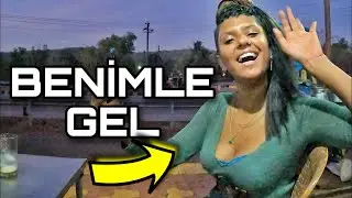 INDIAN GIRL CAME TO ME AND HELPED ME - INDIA GOA