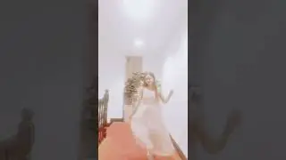 Nicolette - Everybody Wants To Rule The World (Sway To The Music)🌸🎶🦋