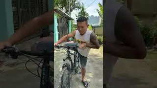 Dad pranks cute kid on a bike 😂😭 Thoc TV #shorts