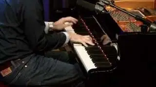 Ethan Uslan plays 