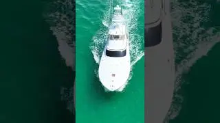 Amazing Curves on this Winter 64! #luxuryyacht #sportfish #yacht #destin