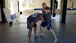 Krav Maga: Kniestoß, die ultimative Selbstverteidigungstechnik? Detail Tutorial