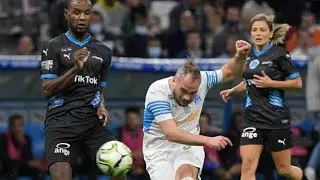 MACRON ET JUL JOUE AU FOOT (buts et actions)