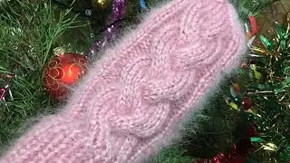 Mohair mittens with knitting needles with a pattern of a braid with a shadow. Knitted easily and ...