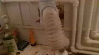 Вода уходит медленно, сифон и трубы чистые - что делать?!