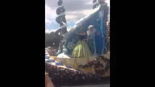 Festival Of Fantasy - Sept 2014 - Anna and Elsa