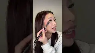 Is Ariana Grande Makeup better or SELENA GOMEZ😳