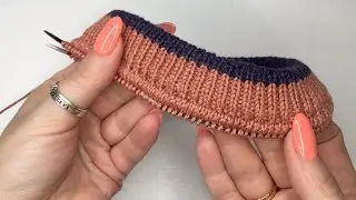 Double neckline with knitting needles using imitation knitting (false knitting)