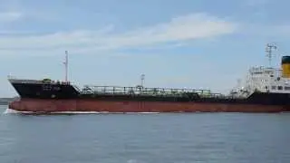 Плывём на остров Ко Сичанг / Sail to the island of Koh Sichang