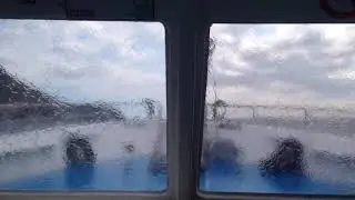 ЛЁГКИЙ ШТОРМ НА СРЕДИЗЕМНОМ МОРЕ