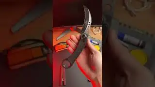 Knives You NEVER Hand to Average People 