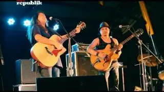 Pinoy musicians and architects jam on adaptability | trailer
