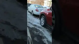 Cyclist Vs. Cars (Winter FAILS)