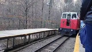 ТУ8 - 0427 с экскурсионным поездом Закусочная №1707 - Гуамка